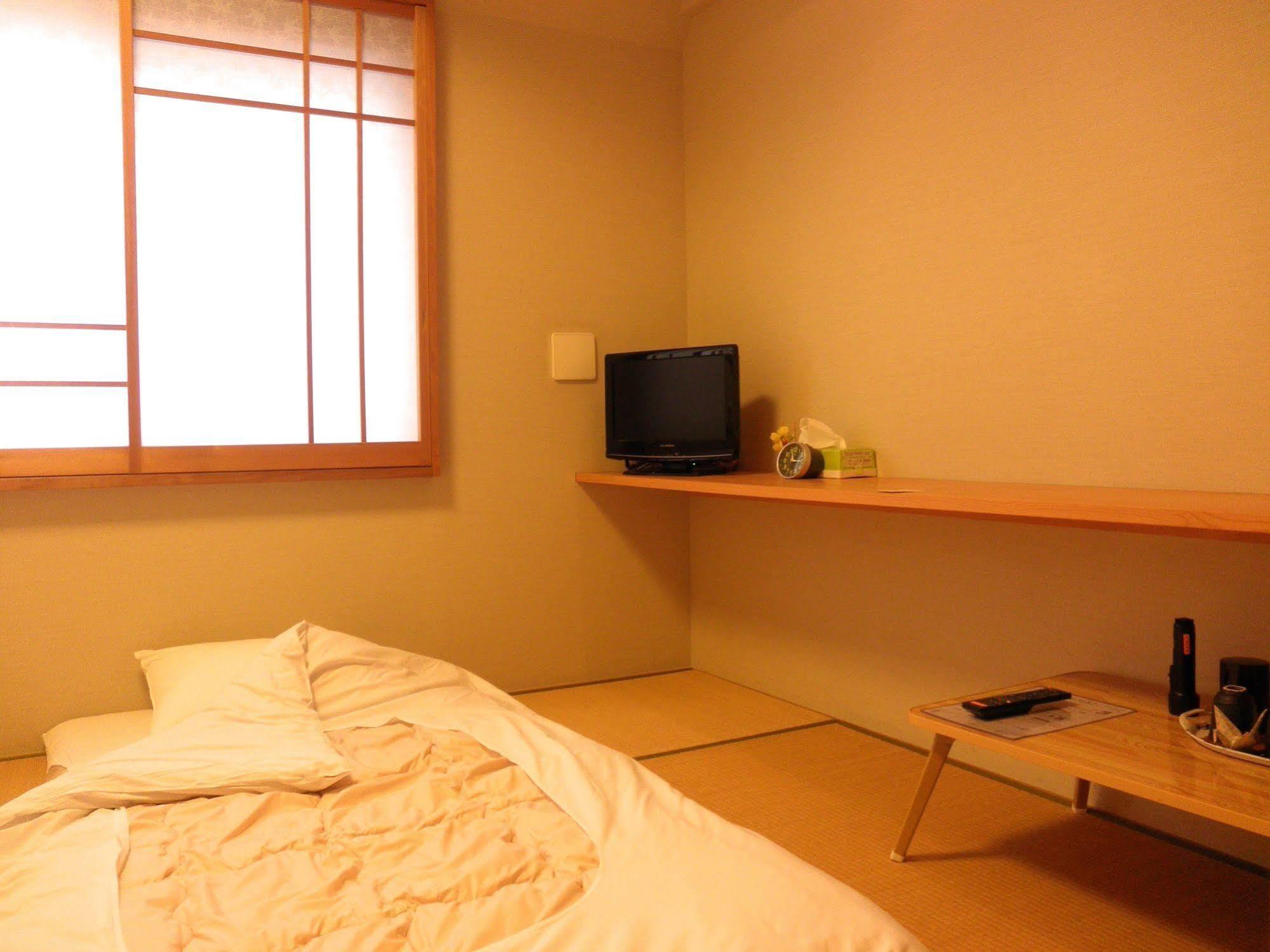 Family Inn Saiko Токио Екстериор снимка